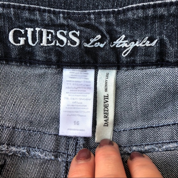 🏈Guess skinny jeans - Picture 3 of 7